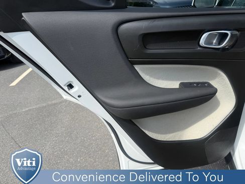 Certified 2024 Volvo XC40 B5 Plus w/ Protection Package Premier AWD/4WD image 20