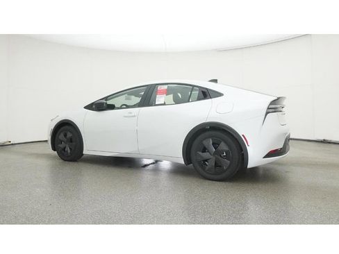 New 2026 Toyota Prius SE image 20