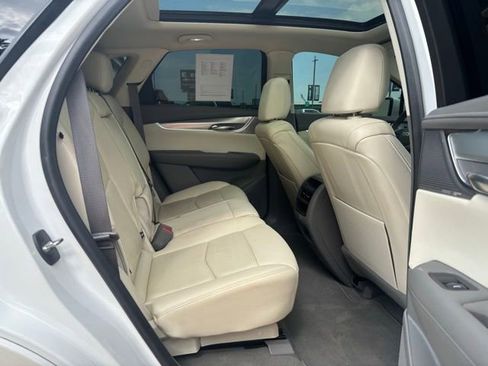 Used 2021 Cadillac XT5 Premium Luxury FWD image 14