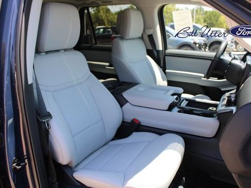 New 2027 Ford Expedition Max Platinum RWD image 9