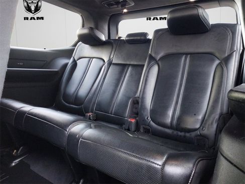 Used 2022 Jeep Wagoneer Series III w/ Rear Seat Video Group 1 image 13