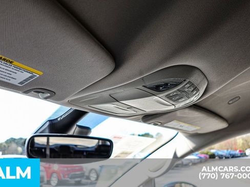 Used 2024 Chrysler Pacifica Touring-L image 61