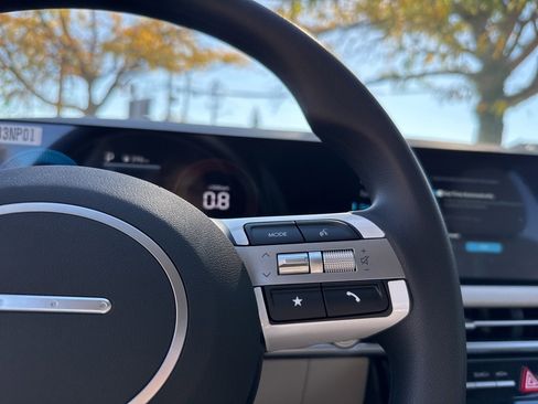 New 2026 Hyundai Tucson SEL image 32