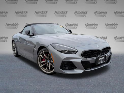Certified 2026 BMW Z4 M40i w/ Premium Package image 2