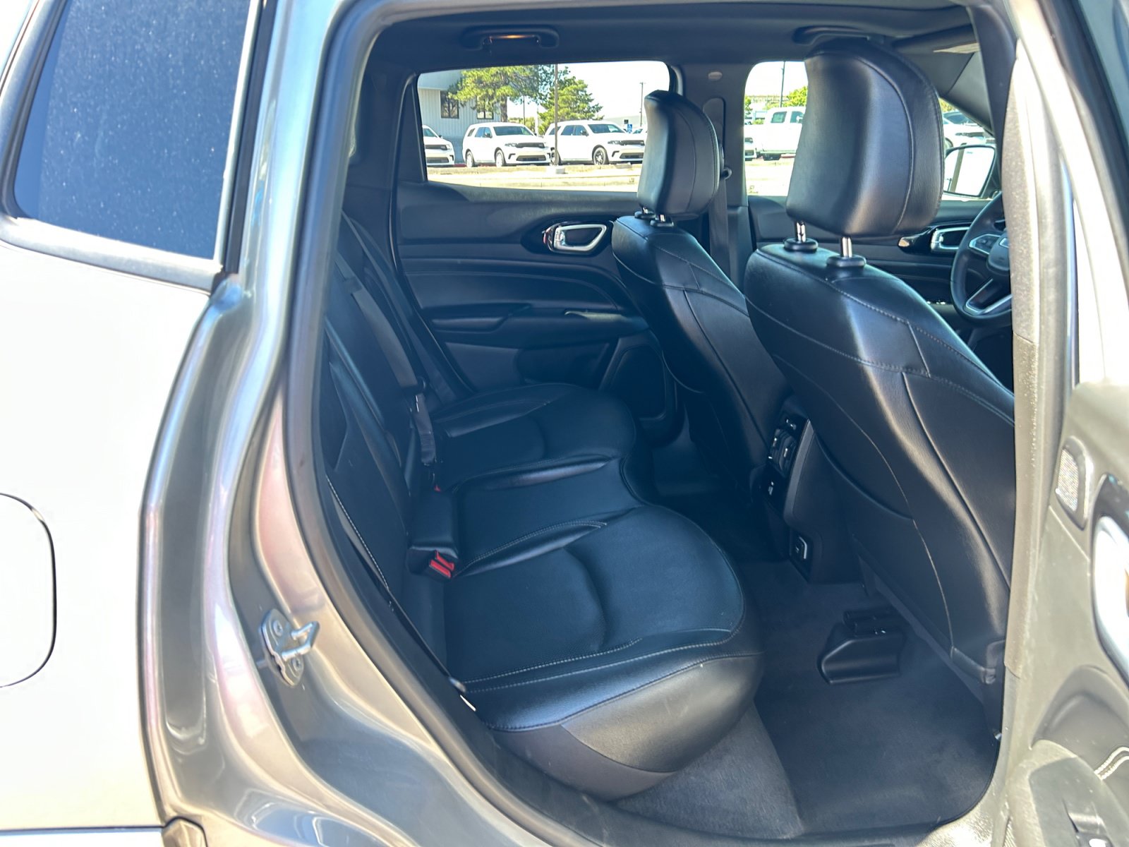 Used 2024 Jeep Compass Limited w/ High Altitude Package AWD/4WD image 18