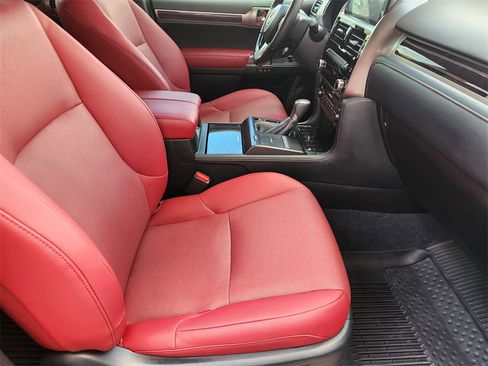 Used 2023 Lexus GX 460 Premium image 13