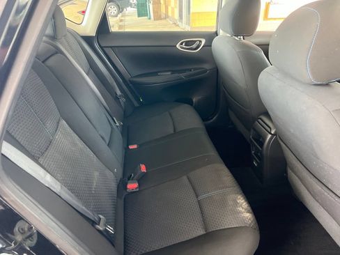 Used 2018 Nissan Sentra SR FWD image 12