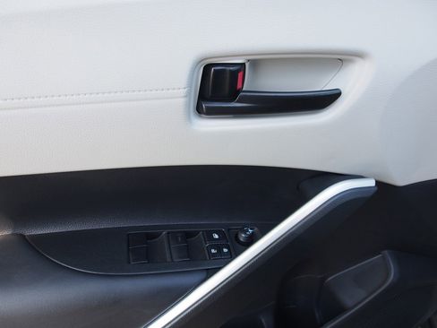 Used 2026 Toyota Corolla Cross L FWD image 19