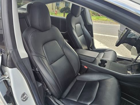 Used 2018 Tesla Model 3 RWD image 13