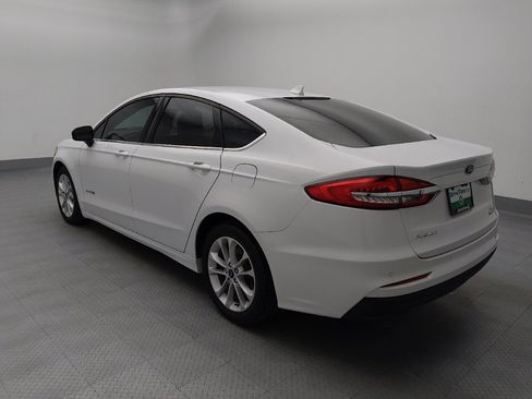 Used 2019 Ford Fusion SE FWD image 3