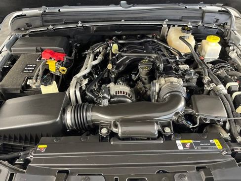 Used 2022 Jeep Gladiator Sport AWD/4WD image 38