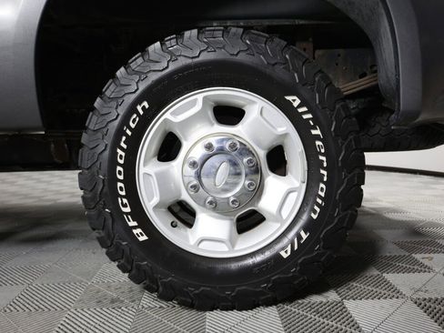 Used 2010 Ford F250 Lariat image 8