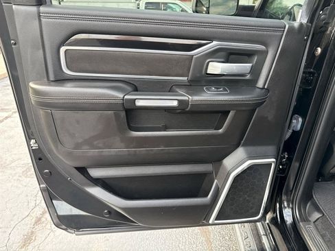 Used 2019 RAM 2500 Laramie w/ Black Appearance Package AWD/4WD image 20