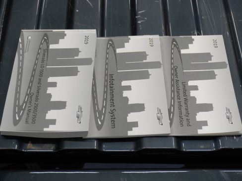 Used 2019 Chevrolet Silverado 1500 LT w/ All Star Edition image 20