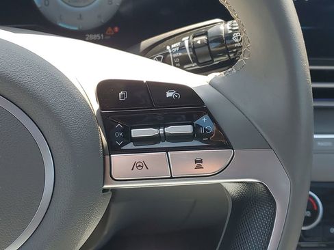 Used 2025 Hyundai Elantra SEL image 26