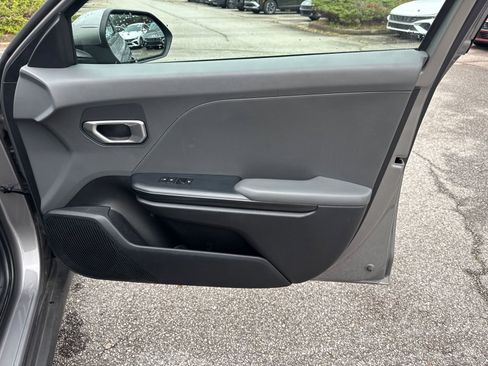 Used 2025 Kia K4 LXS image 14