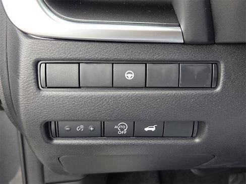 New 2026 Nissan Rogue SV image 25