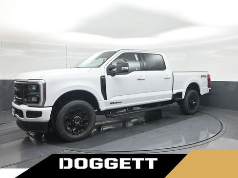 New 2026 Ford F250 Lariat w/ Black Appearance Package AWD/4WD image 1