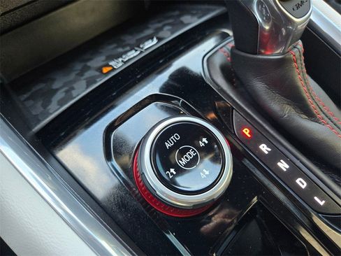 Used 2024 GMC Canyon AT4X image 17