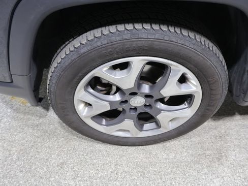 Used 2017 Jeep Compass Limited AWD/4WD image 8