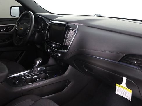 Used 2023 Chevrolet Traverse LT image 28