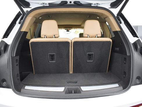 Used 2022 Cadillac XT6 Sport w/ Platinum Package image 26