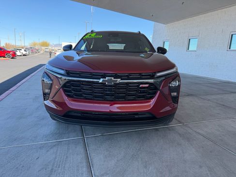 Used 2024 Chevrolet Trax RS w/ Driver Confidence Package image 8