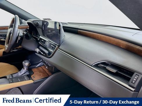 Used 2022 Lexus ES 300h Ultra Luxury image 31