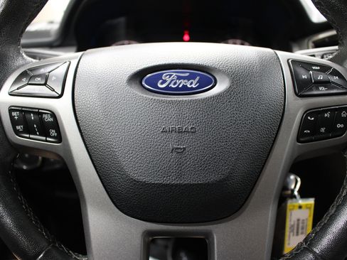 Used 2022 Ford Ranger XLT w/ Equipment Group 301A Mid AWD/4WD image 9