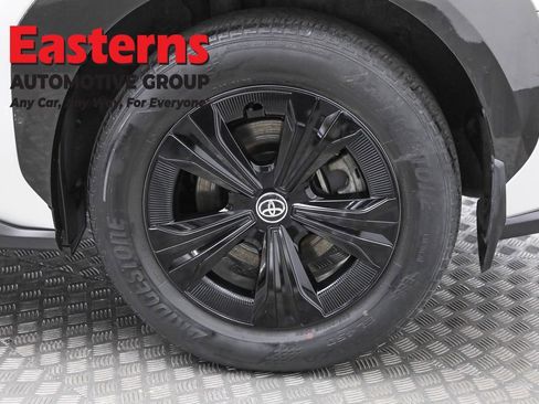 Used 2023 Toyota bZ4X XLE image 33