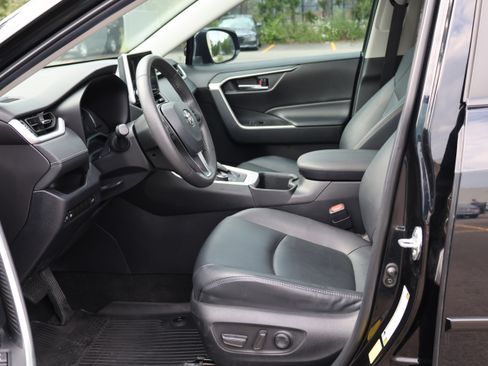 Certified 2024 Toyota RAV4 XLE Premium AWD/4WD image 23