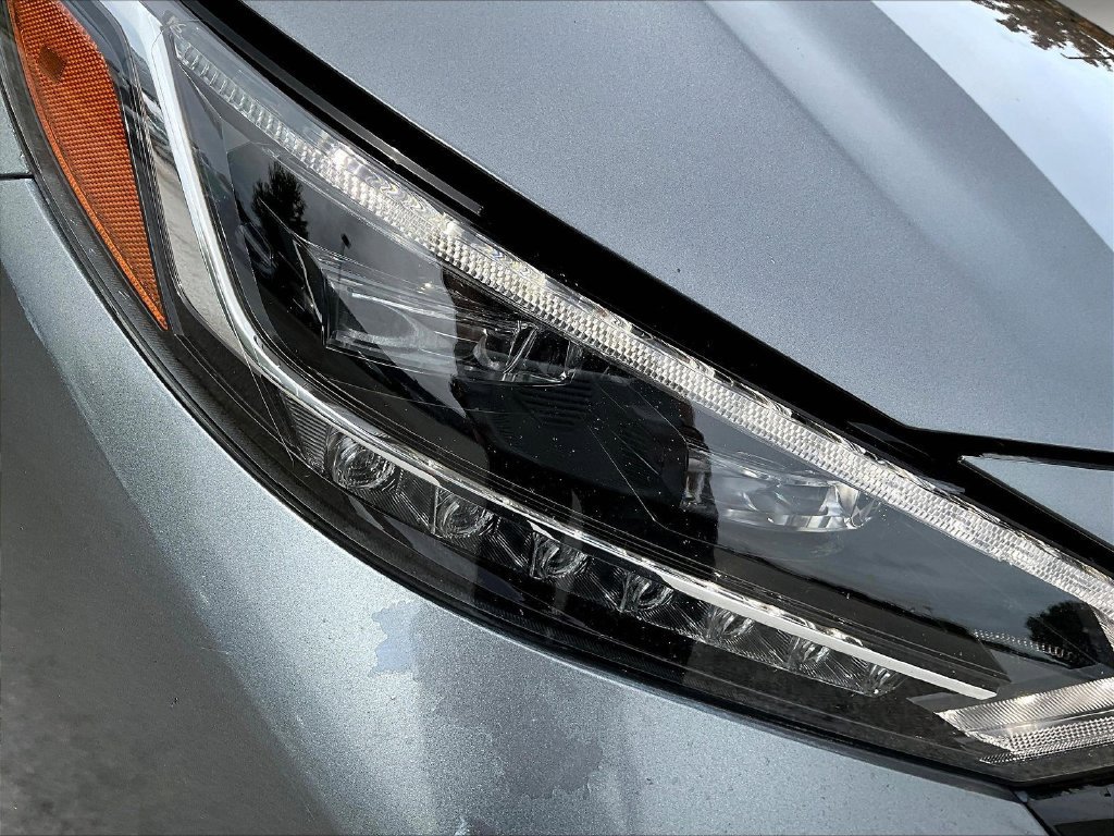 Used 2023 Nissan Sentra SR w/ SR Premium Package FWD image 34