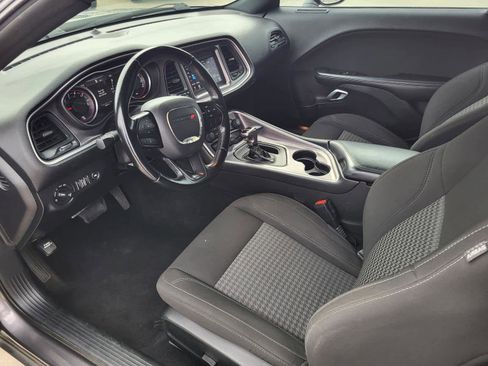 Used 2021 Dodge Challenger SXT w/ Driver Convenience Group image 14