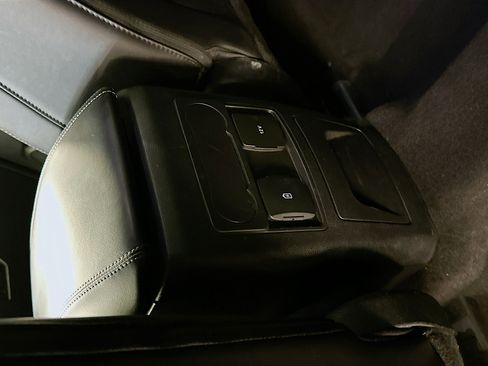 Used 2024 Ford Explorer XLT w/ Equipment Group 202A image 28