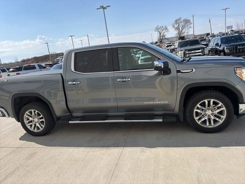 Used 2021 GMC Sierra 1500 SLT image 2
