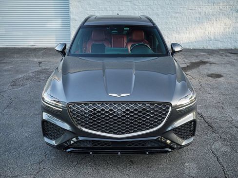 Used 2024 Genesis GV70 2.5T w/ Sport Prestige Package AWD/4WD image 5