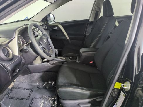 Used 2014 Toyota RAV4 XLE AWD/4WD image 10