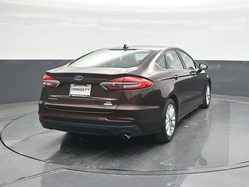 Used 2019 Ford Fusion SE FWD image 24