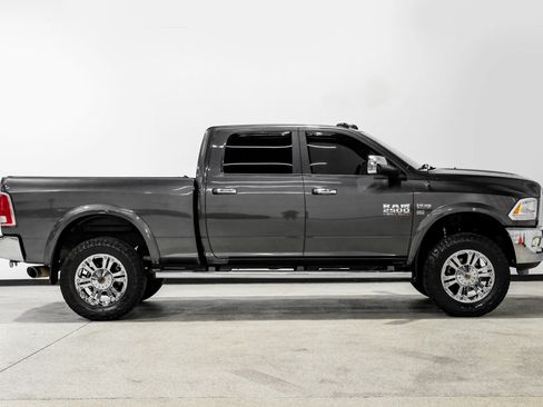 Used 2018 RAM 2500 Laramie w/ Convenience Group AWD/4WD image 5