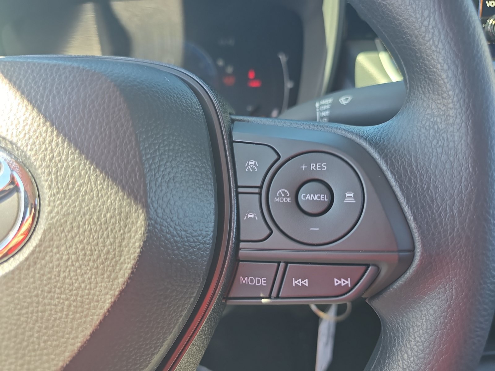 New 2027 Toyota Corolla LE FWD image 17