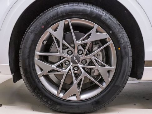 Certified 2024 Genesis GV70 2.5T w/ Select Package AWD/4WD image 35