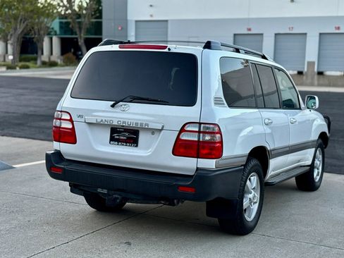 Used 2005 Toyota Land Cruiser AWD/4WD image 11
