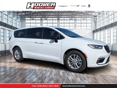 New 2026 Chrysler Pacifica Select