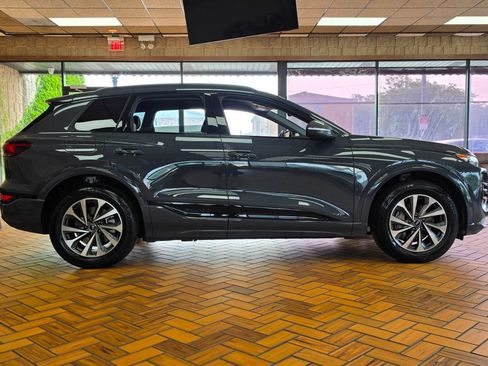 Used 2025 Audi Q6 e-tron Premium w/ Convenience Package AWD/4WD image 7