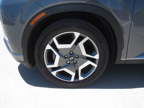 Used 2025 Hyundai Palisade SEL FWD image 4
