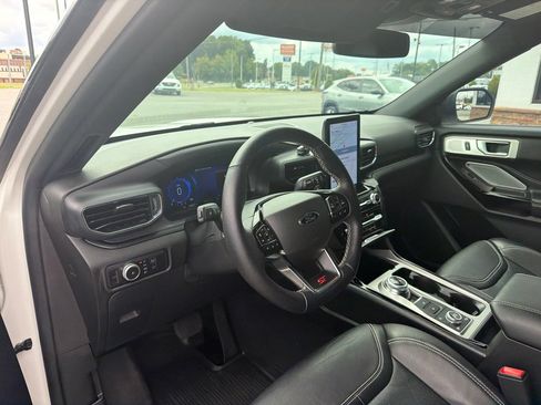 Used 2022 Ford Explorer ST w/ Equipment Group 401A AWD/4WD image 4
