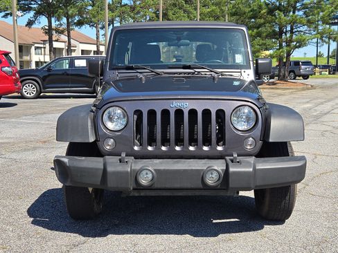 Used 2017 Jeep Wrangler Unlimited Sport w/ Connectivity Group AWD/4WD image 3