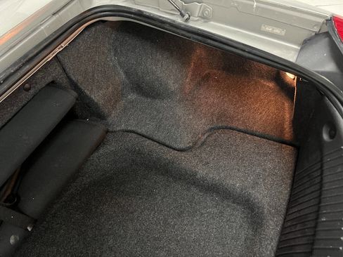 Used 2005 Ford Thunderbird Deluxe image 97