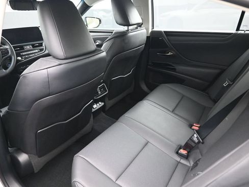 Used 2022 Lexus ES 300h w/ Premium Package FWD image 22