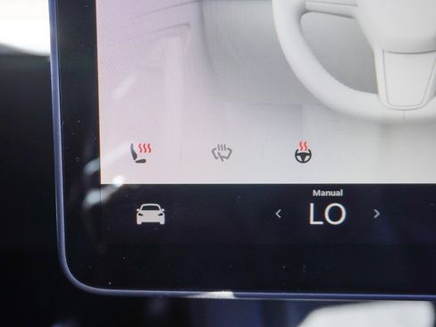 Used 2023 Tesla Model Y Long Range image 47